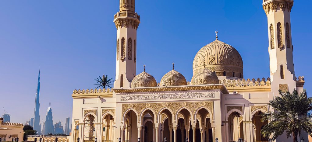 beautiful mosques in the East